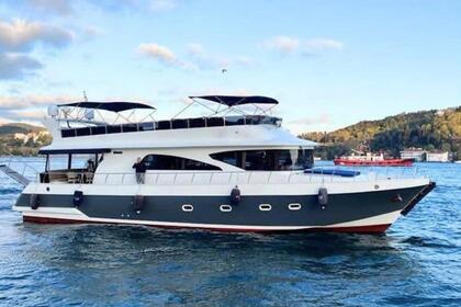 Istanbul Gold Standard: Private Luxury Yacht Rentals on the Bosphorus