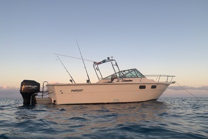 Hire Motorboat Pursuit 2500 Kemp's Bay Settlement