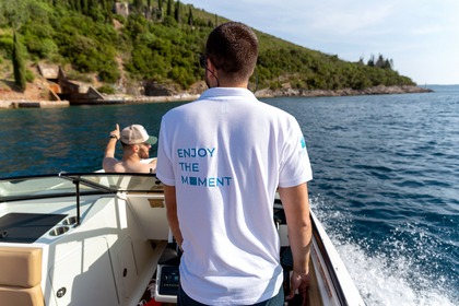 Rent a Boat - 2021 Sea Ray SPX 210