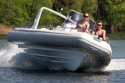 Location Bateau à moteur GRANDE 650 150HP Ferragudo