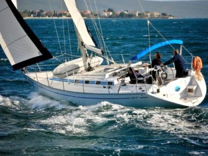 Charter Sailboat Sas Vektor Sas 39 Pula