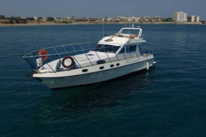 Verhuur Motorboot Piantoni 39 Evolution Faliraki