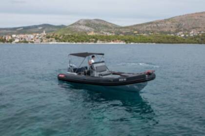 Verhuur RIB VALIANT 760 Sport Trogir