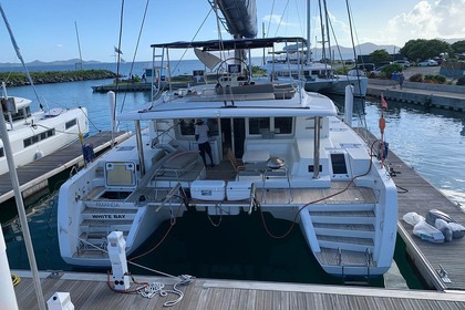 Hyra båt Katamaran Lagoon-Bénéteau Lagoon 52 F - 6 + 2 cab. Tortola