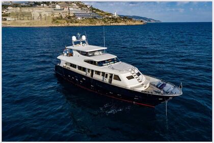 Charter Motor yacht Gianetti 85 Fly Riposto