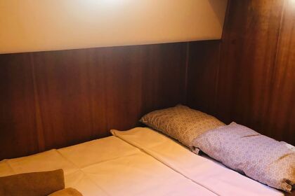 Princess Motoryacht with a capacity of 4 people