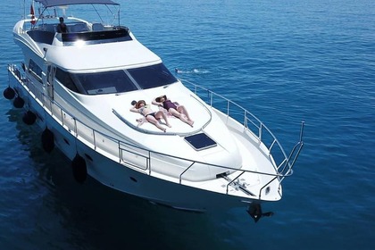 Charter Motor yacht Azimut 72 Antalya
