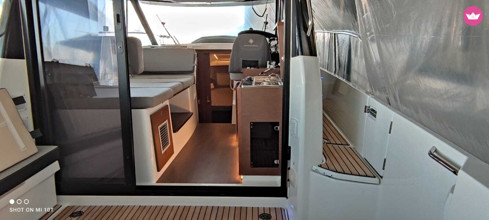Bateau à moteur Jeanneau Merry Fisher 895 300cv 8