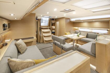 Verhuur Zeilboot Dufour Yachts Dufour 530 Smart Electric 6 + 1 cab. Palma de Mallorca