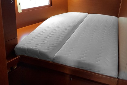 Oceanis 51.1 One Piece