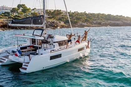 Hyra båt Katamaran Lagoon-Bénéteau Lagoon 40 - 4 + 2 cab  Montenegro