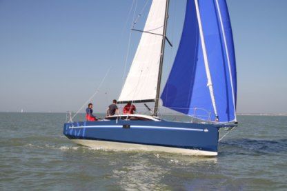 Charter Sailboat Fora Marine Rm 8.90 Quiberon