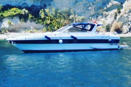 Hyra båt Motorbåt Mochi Craft Tuxedo 42 Ischia Porto