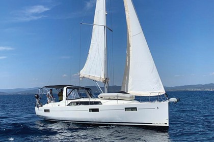 Noleggio Barca a vela 4 OCEANIS 41.1 (3D/2C/0P) - MA Hyères