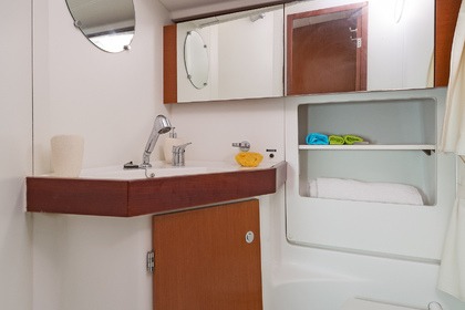 Oceanis 50 Family 5+1 cab 2010