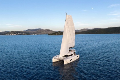 Hyra båt Katamaran Lagoon-Bénéteau Lagoon 43 - 4 + 2 cab. Šibenik