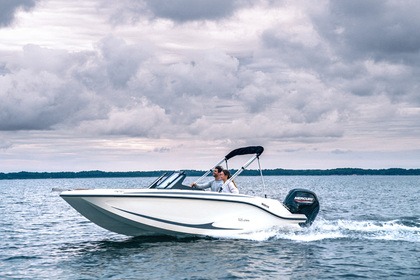 Charter Motorboat Quicksilver 525 aXess Vir
