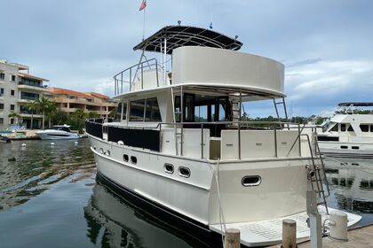 Hatteras 53' Classic