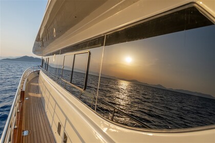 Custom Built luxury motor yacht with a capacity of 12 people
