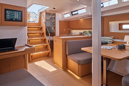 Location Voilier  First 44 Lavrio