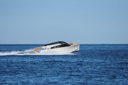 Pelagosa 33: Luxury Speed, Unmatched Comfort & Style