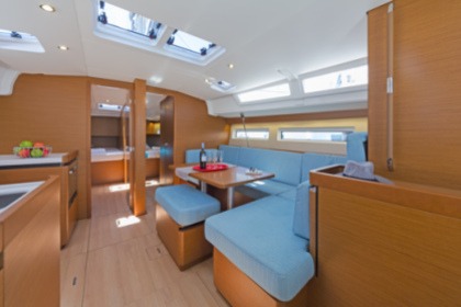 2021 Jeanneau Sun Odyssey 490