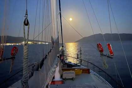 16 People Capacity Traditional Gulet