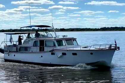 Sail into Elegance: Unforgettable Yachting Experience on the Río de la Plata and Delta del Paraná