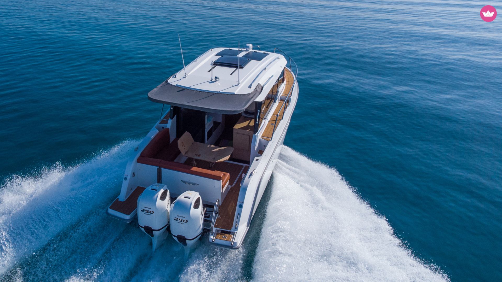 Bateau à moteur Adventure Kavi 9 500cv 8