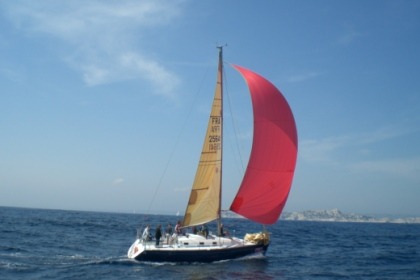 Rental Sailboat BENETEAU FIRST 31.7 La Seyne-sur-Mer