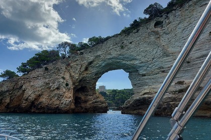 Tour Esclusivo in barca costa e grotte marine di Vieste