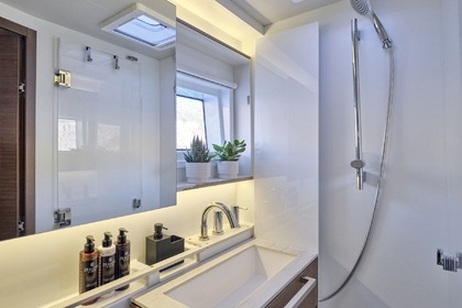 Andare Avanti Lagoon 50