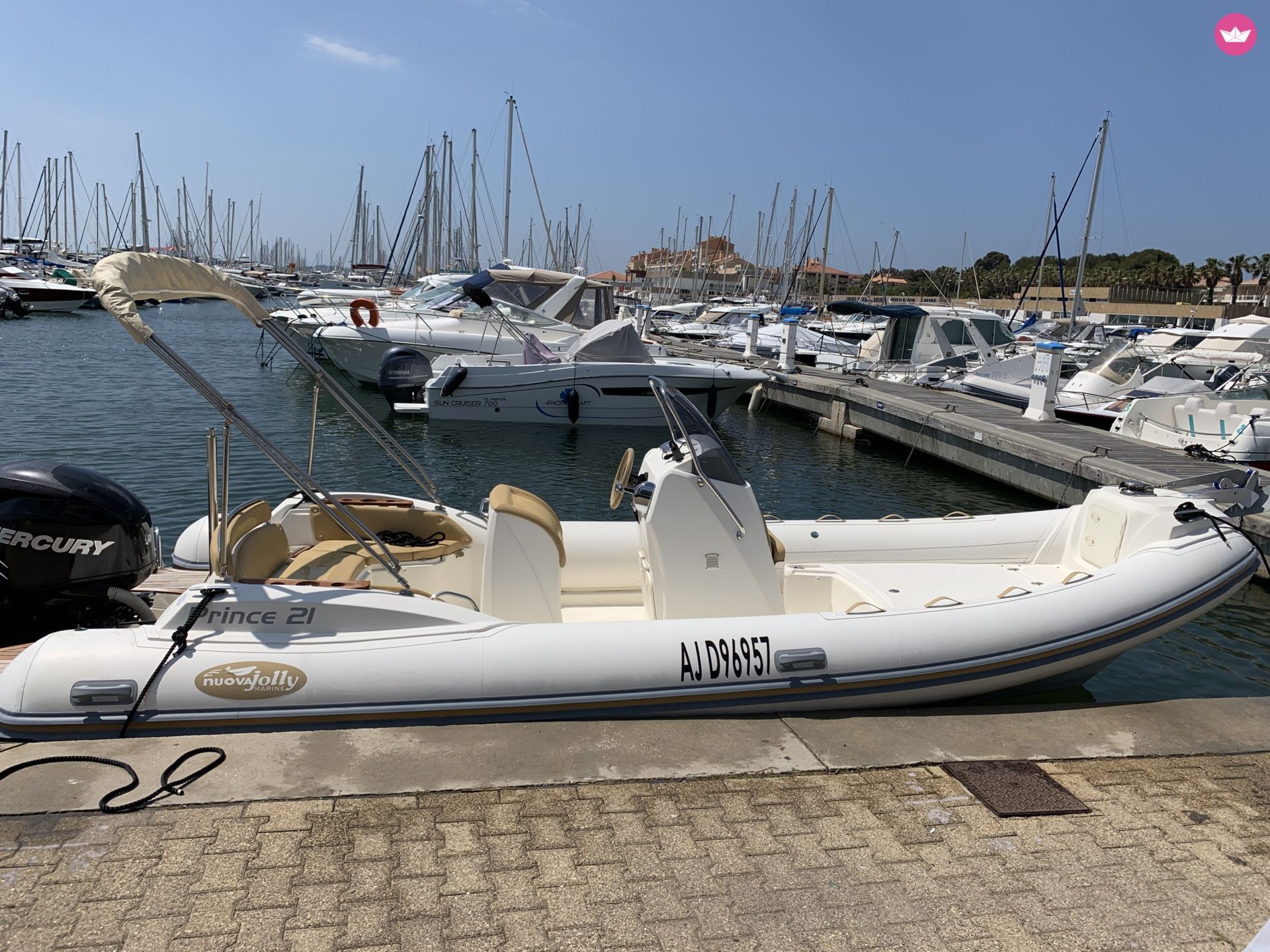 Location semi-rigide à Hyères de particuliers et professionnels