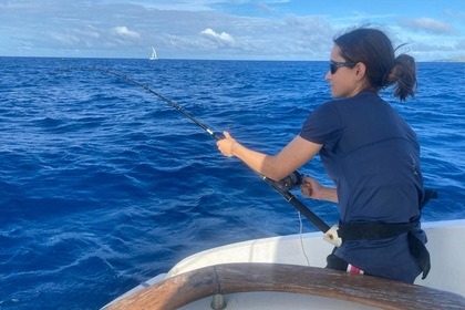 Välkommen till katamaran med skeppare på vackra Seychellerna