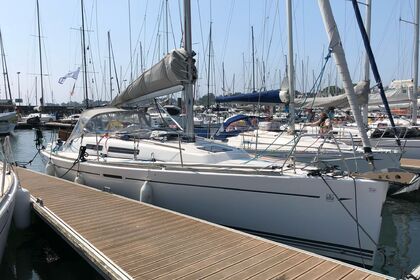 Charter Sailboat  DUFOUR 34 La Trinité-sur-Mer