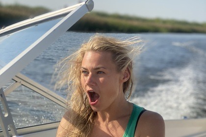 Cruise Riga in Style with the Bayliner 185!