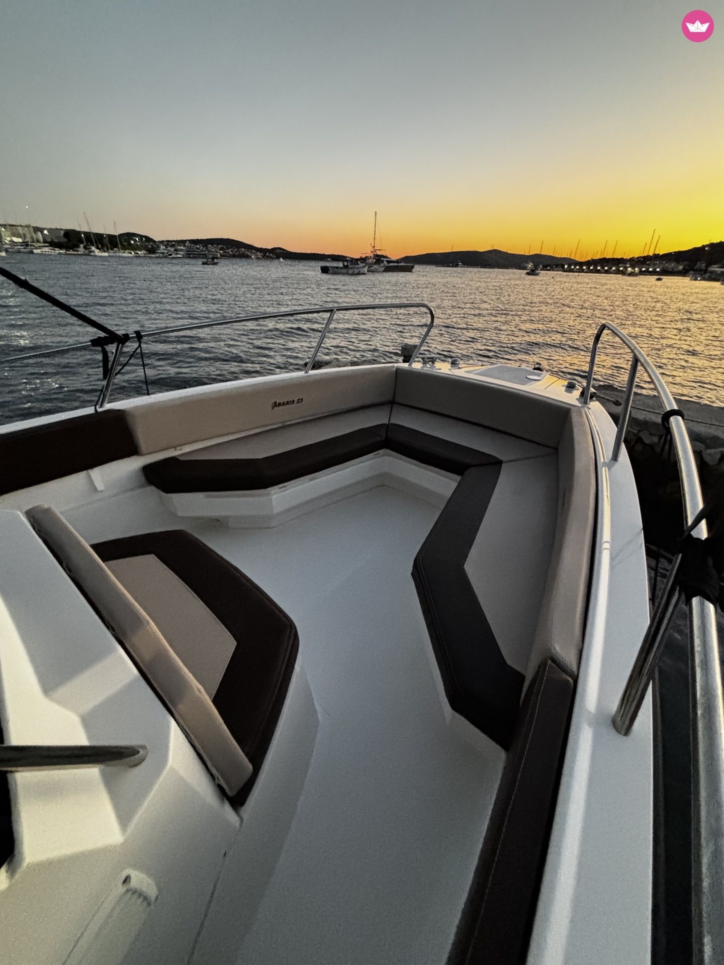 Bateau à moteur Arrow Abaris 23 300cv 7