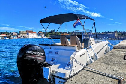 Quicksilver 605 open