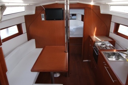 Miete Segelboot  Oceanis 38.1 Pomer