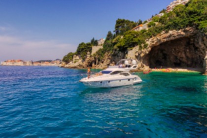 Luxury Motor Yacht Azimut 43 Fly in Dubrovnik Completely Renovated 2022