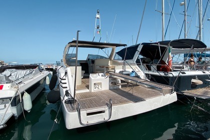 Verhuur Motorboot Cranchi Cranchi mediteranee 40 Siracusa