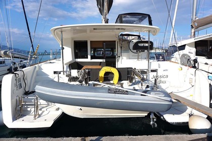 Charter Catamaran Lagoon-Bénéteau Lagoon 40 - 4 + 2 cab Kontokali