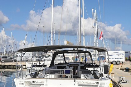 Hyra båt Segelbåt Dufour Yachts Dufour 530 - 6 cab. Trogir