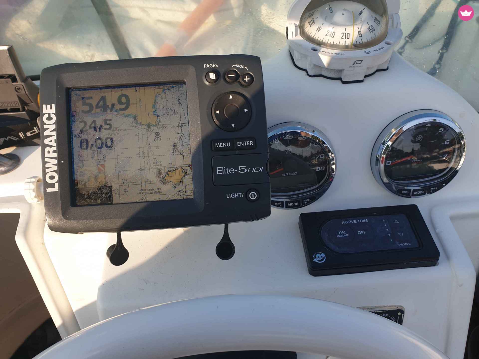 Rental Motorboat Beneteau Beneteau Flyer 6M 150  Efi 2019 Hyères