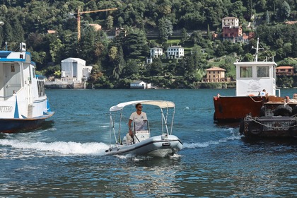 Alquiler Barco sin licencia  EUROVINIL PACIFIC 420 Lago de Como