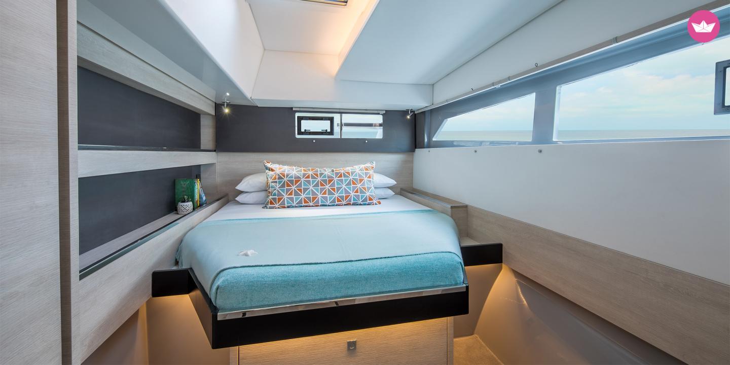 Catamaran Moorings 5000