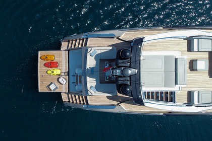 Noleggio Yacht a motore Riva RIVA FOLGORE 88 Castellammare di Stabia