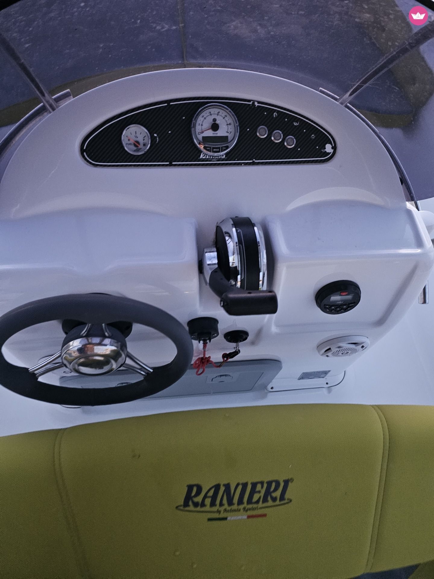 Bateau sans permis Ranieri Shark 19 40cv 5