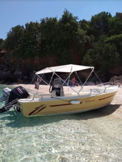 Charter Motorboat Golden Man 485 Kefalonia