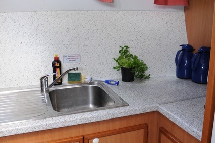 Rent this houseboat and get to know  Havel